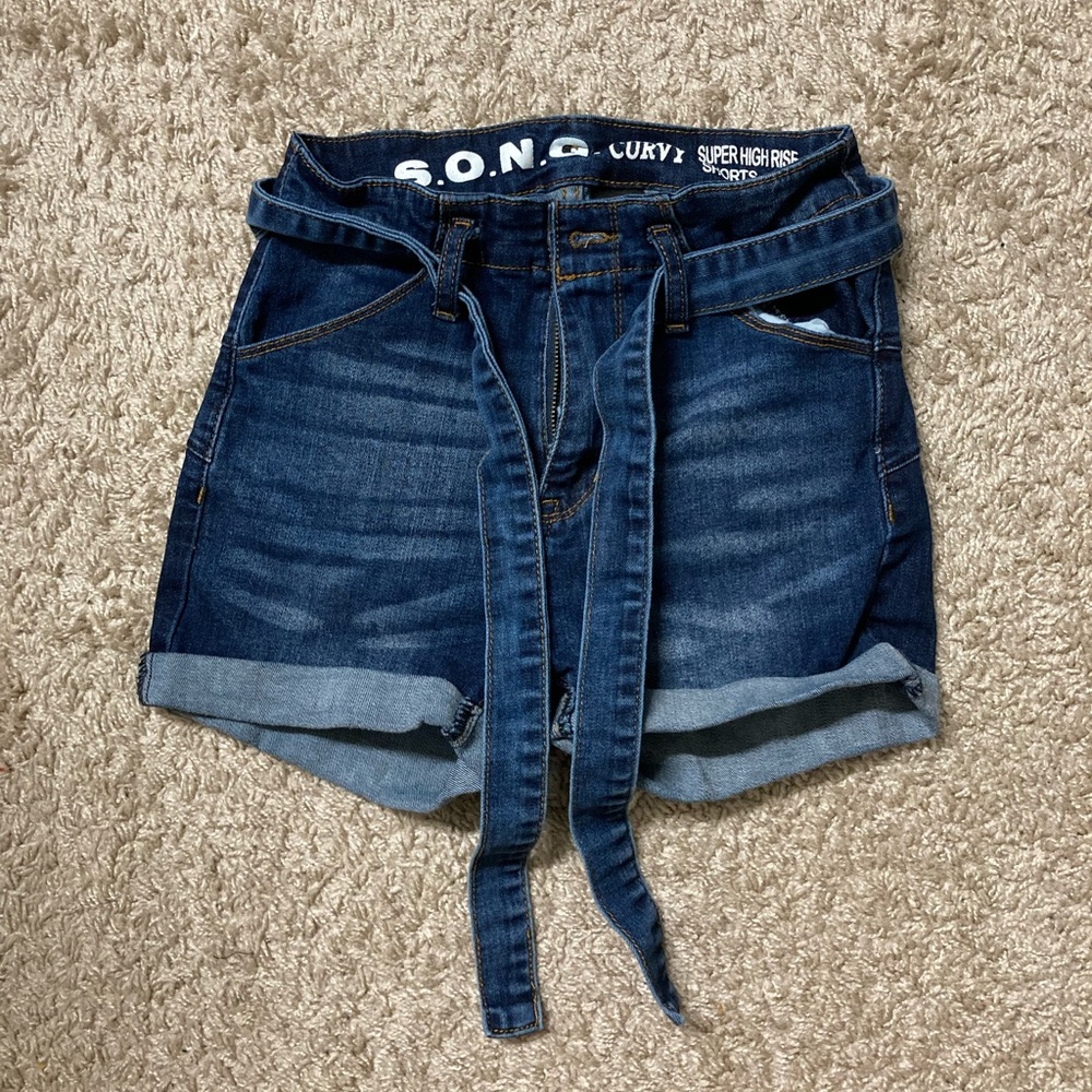 SONG super high rise curvy denim belted shorts